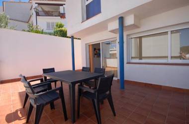 Lets Holidays Big Terrace House and 2 Parking