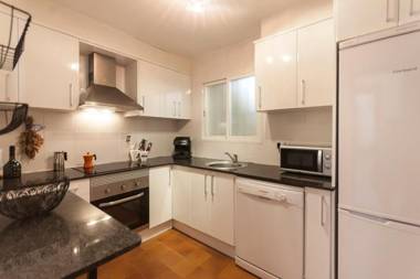 Lets Holidays Gabarra apartment