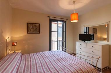 Lets Holidays apartment Pau Moreu