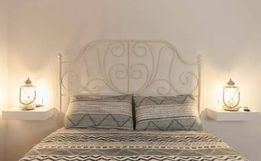 Lets Holidays Mediterranean apartment 3 minutes to the beach 3