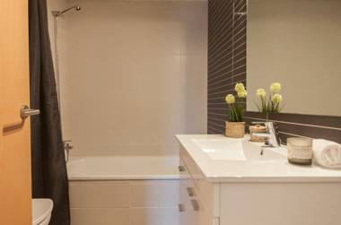 Lets Holidays Mediterranean apartment 3 minutes to the beach 2