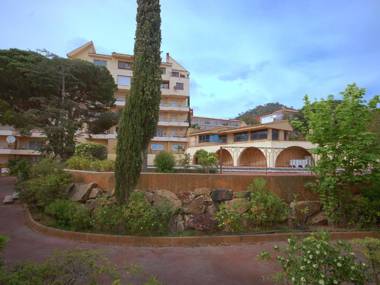 Lets holidays Les Velas apartment with pool