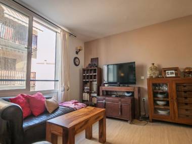 Lets Holidays Big terrace house with parking