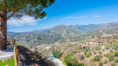 Cortijo Baeza Torrox by Ruralidays