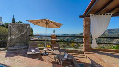 Villa Vargas Torrox by Ruralidays