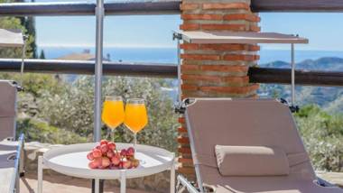 Villa Vargas Torrox by Ruralidays