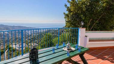 Casa El Monte Torrox by Ruralidays