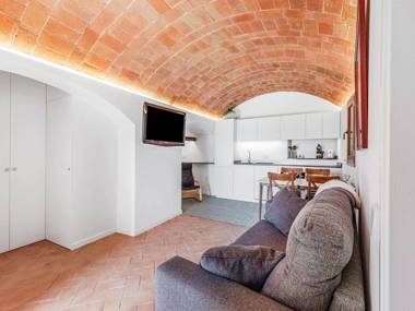 Charming Holiday Home in Vulpellac with Private Pool