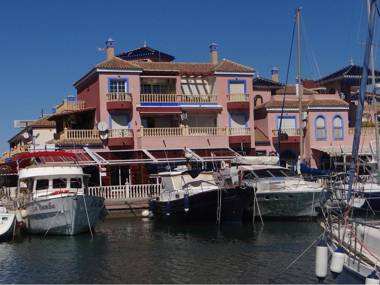 Apartamentos Marina Internacional