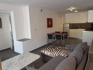 Lovely bungalow for four close to beach and city in Torrevieja