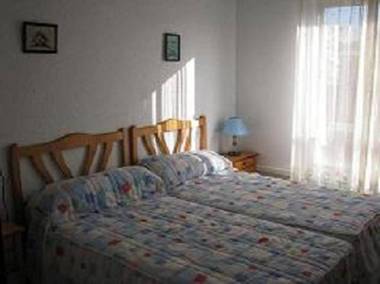 Tipical spanish appartment near the beach top floor