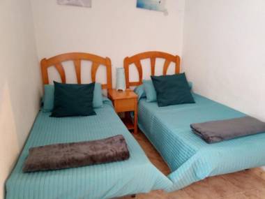 Wonderful top floor apartment ideally located between sea and the city center