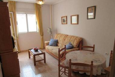 Appartment quiet and less than 500m from the beach near restaurants