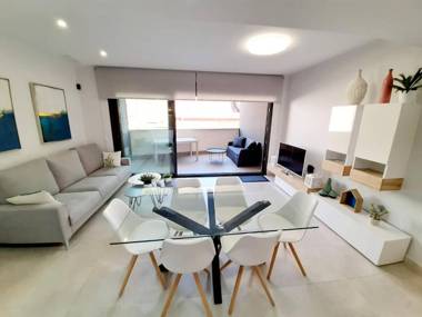 Aqua Beach Torrevieja by Villas&You