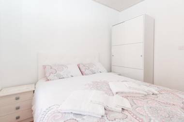 094 Pure Pleasure - Alicante Holiday