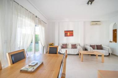 Villa with Three Bedrooms Private Pool and Jacuzzi - BO16LT