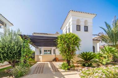 Villa with Private Pool - LO4LT