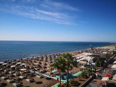 Apartamentos Leonor y Caracas