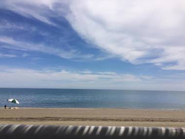 Costa del Sol SuperApartamento SuperPiscina a pie de Playa Microclima