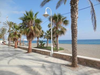 Costa del Sol SuperApartamento SuperPiscina a pie de Playa Microclima