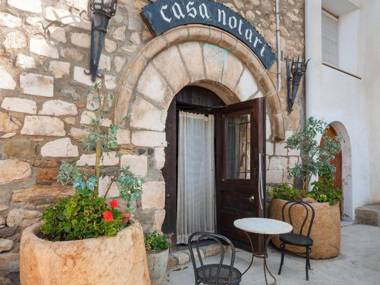 Rustic Holiday Home in Tolva near Mont Rebei Lake