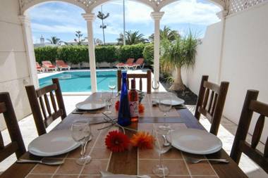 Casa Risco - 3 bedroom family villa in Puerto del Carmen - WIFI and AIr conditioning