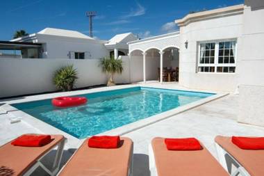 Casa Risco - 3 bedroom family villa in Puerto del Carmen - WIFI and AIr conditioning