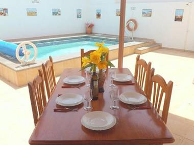 Villa Rupert - 3 Bedrooms private pool WIFI AC