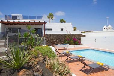Villa Mojones - 4 Bedrooms large heated pool
