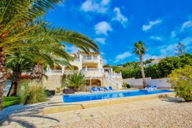 Fabya - sea view villa with private pool in Teulada