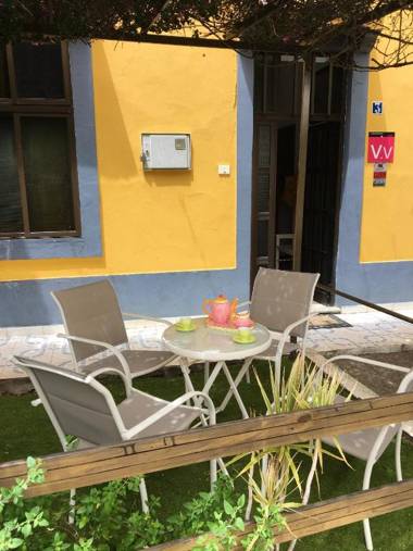 2 bedrooms house with enclosed garden and wifi at Teror