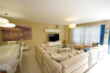Livingtarifa Apartamento La Isla