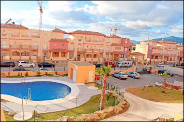 Apartamento en segunda linea con piscina comunitaria