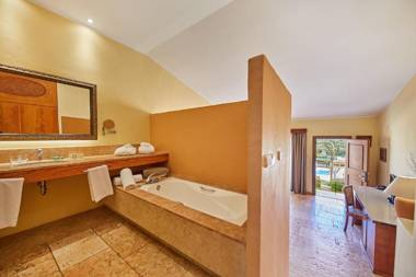 Pula Suites Boutique Resort