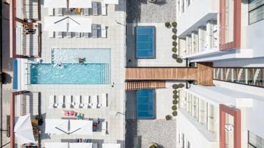 Kyrat Amarac Suites