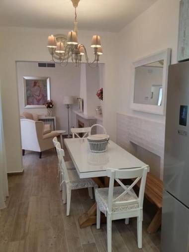 Sitges Centre Mediterranean House- 5 Bedroom 4 Bathroom Terrace Courtyard Private Rooptop Pool