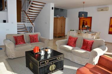 Villa Sitges Loto Amaizing View Confortable AC 20 minutes walk Sitges beaches