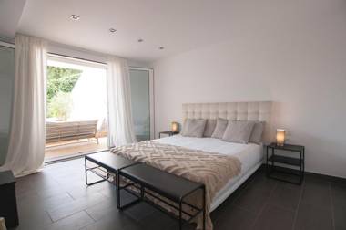 Villa Miramar by Glasir