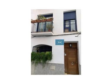 Sitges Spaces Deluxe Beach Apartment- 3 Bedroom 2 Bathroom Next to Beach Sleeps 8