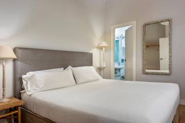 Suites Sevilla Plaza