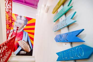 Sevilla Kitsch Hostel Art