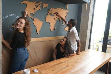 Black Swan Hostel Sevilla