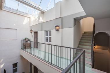 Tomas Ibarra Pool & Luxury