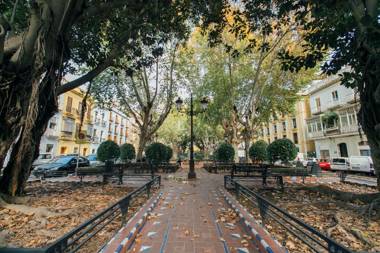 Plaza del Buen Suceso ( Wifi terraza Parking )