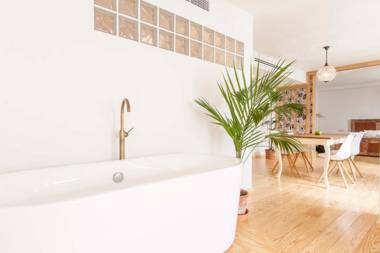 COZY 1BR APT RECENTLY RENOVATED IN CITY CENTRE