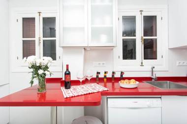 SVQ Apartments - Patio Santa Cruz