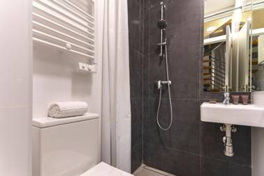 Genteel Home Acanthus