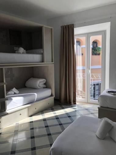 room007 Salvador Hostel