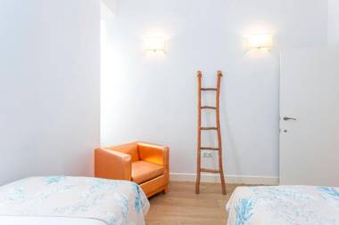 Genteel Home Julio César