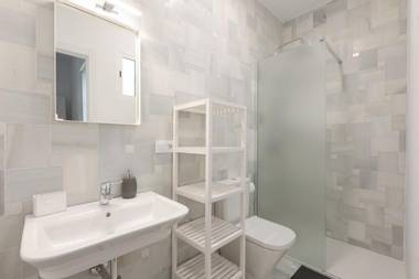 Alameda Corner. Rooms and Apartment